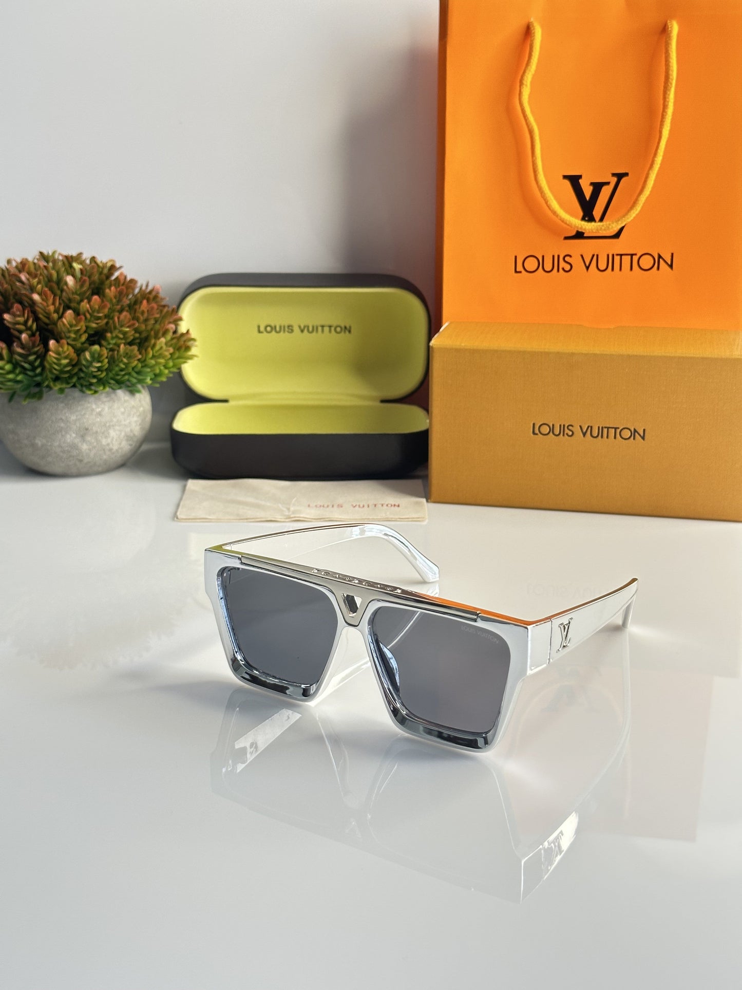 Louiis Vuitton Chrome Black Primium Edge Sunglasses