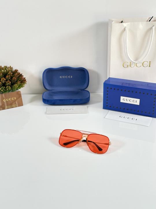 Guccii Retro Gold With Red Look Sunglasses