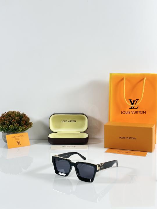 Louiis Vuiitton Primium Unisex Gold Black Sunglasses