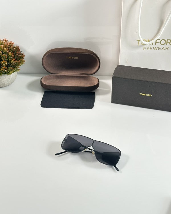 Tomforrd Aniston Black Sunglasses