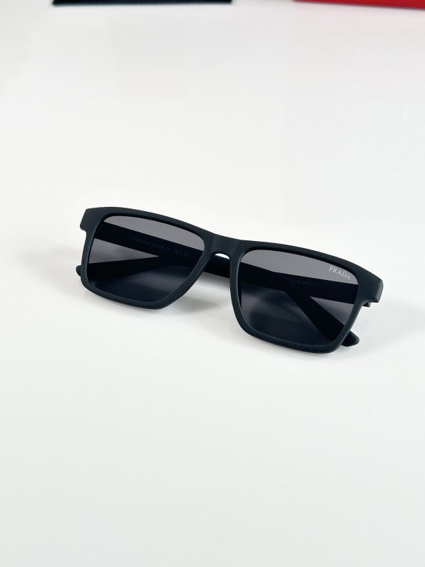 Pradaa Luxe Black Sunglasses