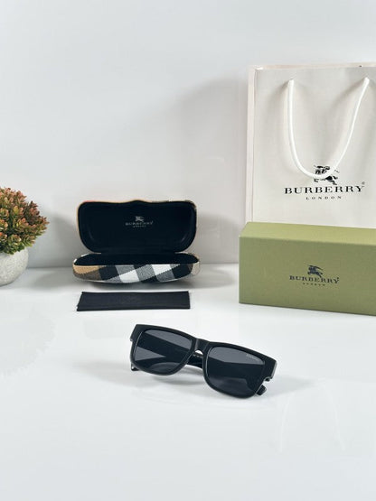 Burberryy Exclusive Black and Black Sunglasses
