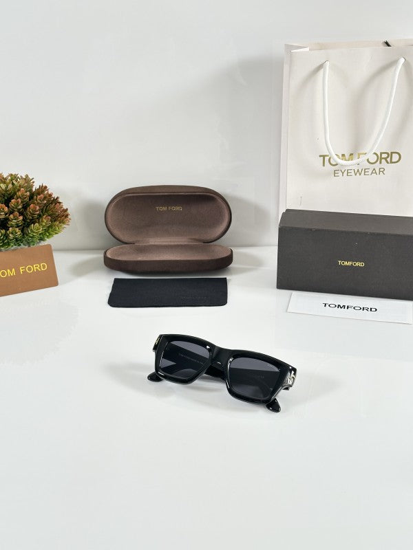 Tomforrd Primium Unisex black Sunglasses