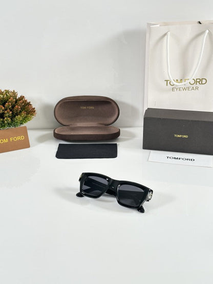 Tomforrd Primium Unisex black Sunglasses