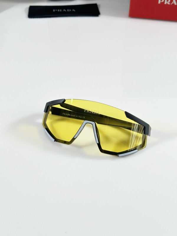 Pradaa unisex Black and Yellow Sunglasses