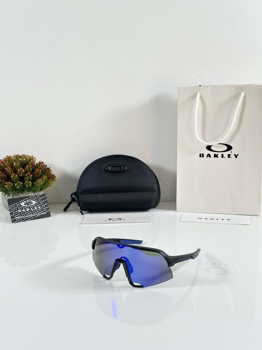 Oaklley Pitchman Blue Retro Sport Sunglasses