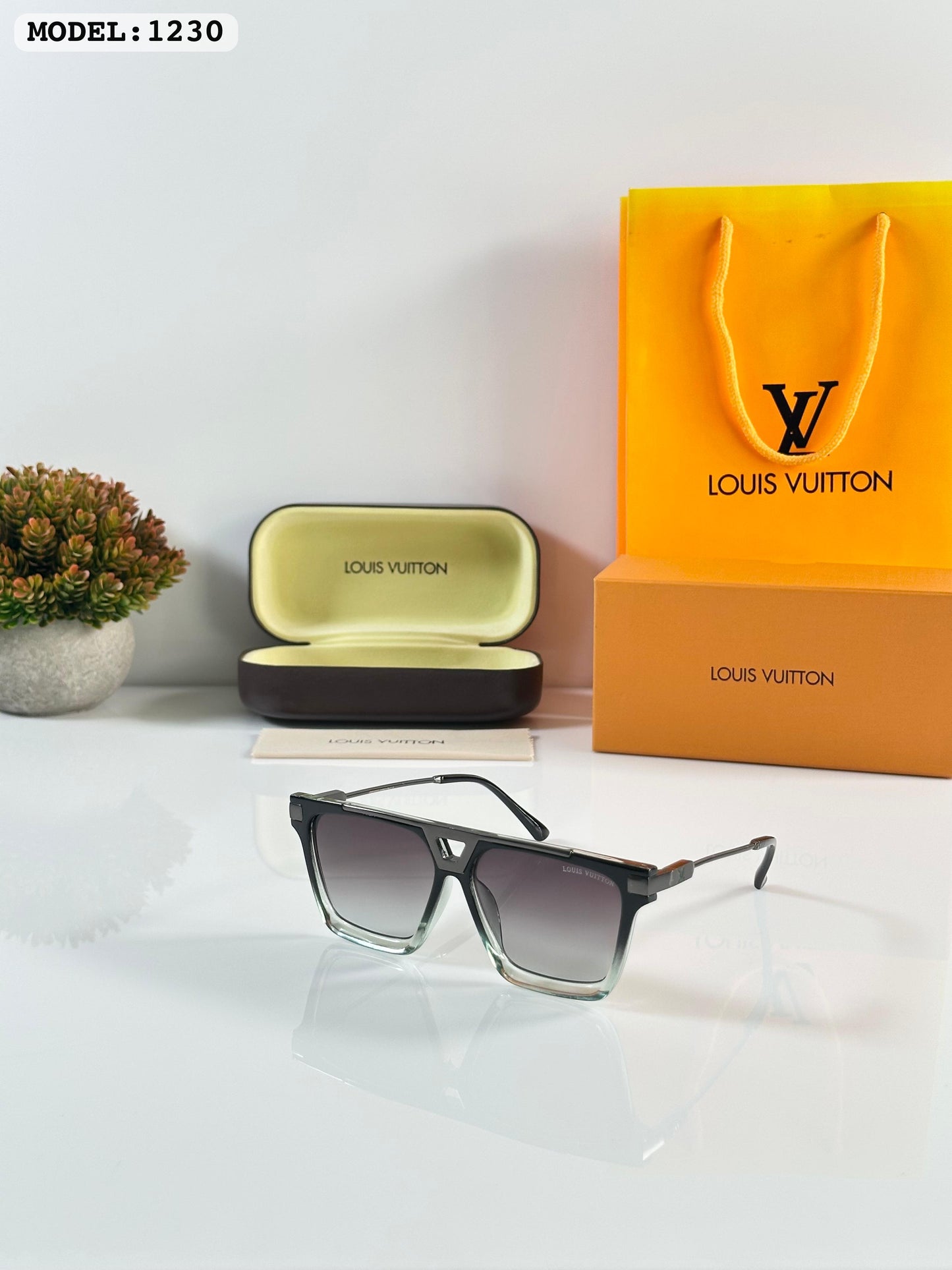 LOUIIS VUITTON UNISEX GUN GREEN SUNGLASSES